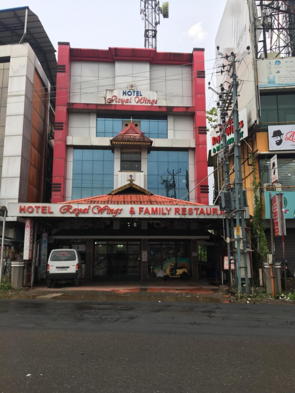 Hotel Royal Wings Nedumbassery Extérieur photo